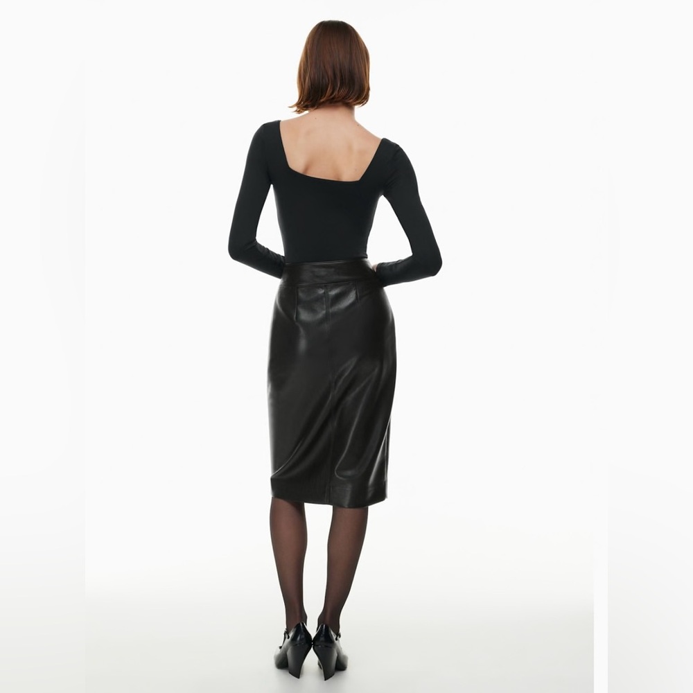 Aritzia Babaton Square neck Body Suit - Picture 2 of 7